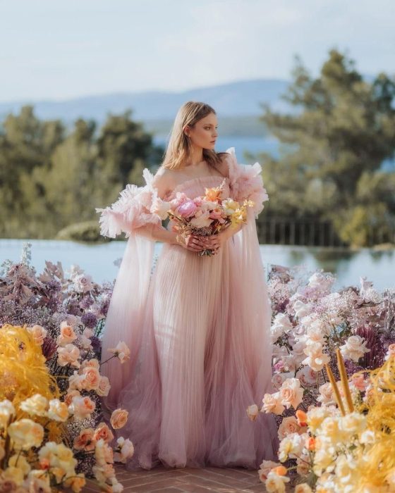 Elegant Bridal Pink Rose: Get Yours Now for a Dreamy Event